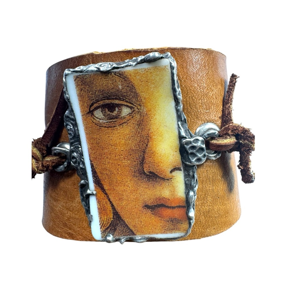 La Ghirlandata Rosetti Art Face Tile & Silver Blend Bezel Leather Cuff Bracelet - Picture 4 of 11